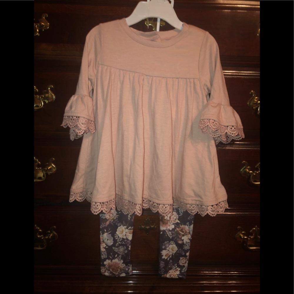 Savannah Two Piece Outfit, Size 4T, NWT